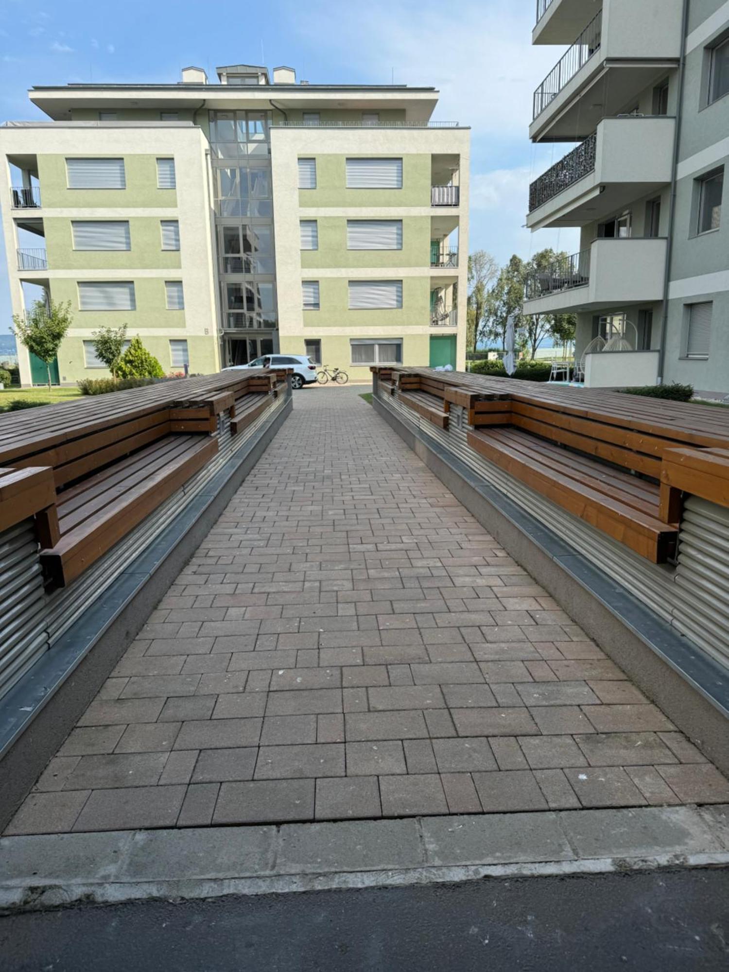 Lelle Resort Apartman 발라톤엘 외부 사진