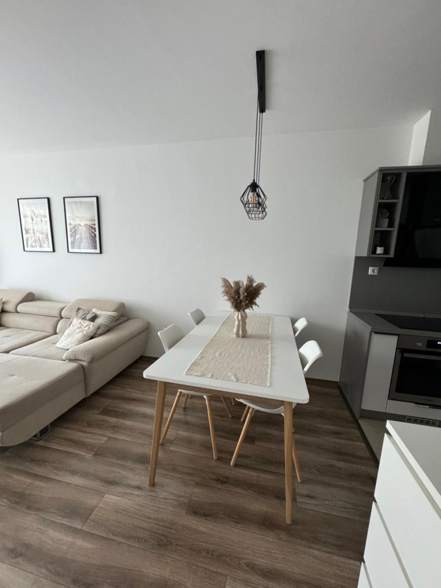 Lelle Resort Apartman 발라톤엘 외부 사진