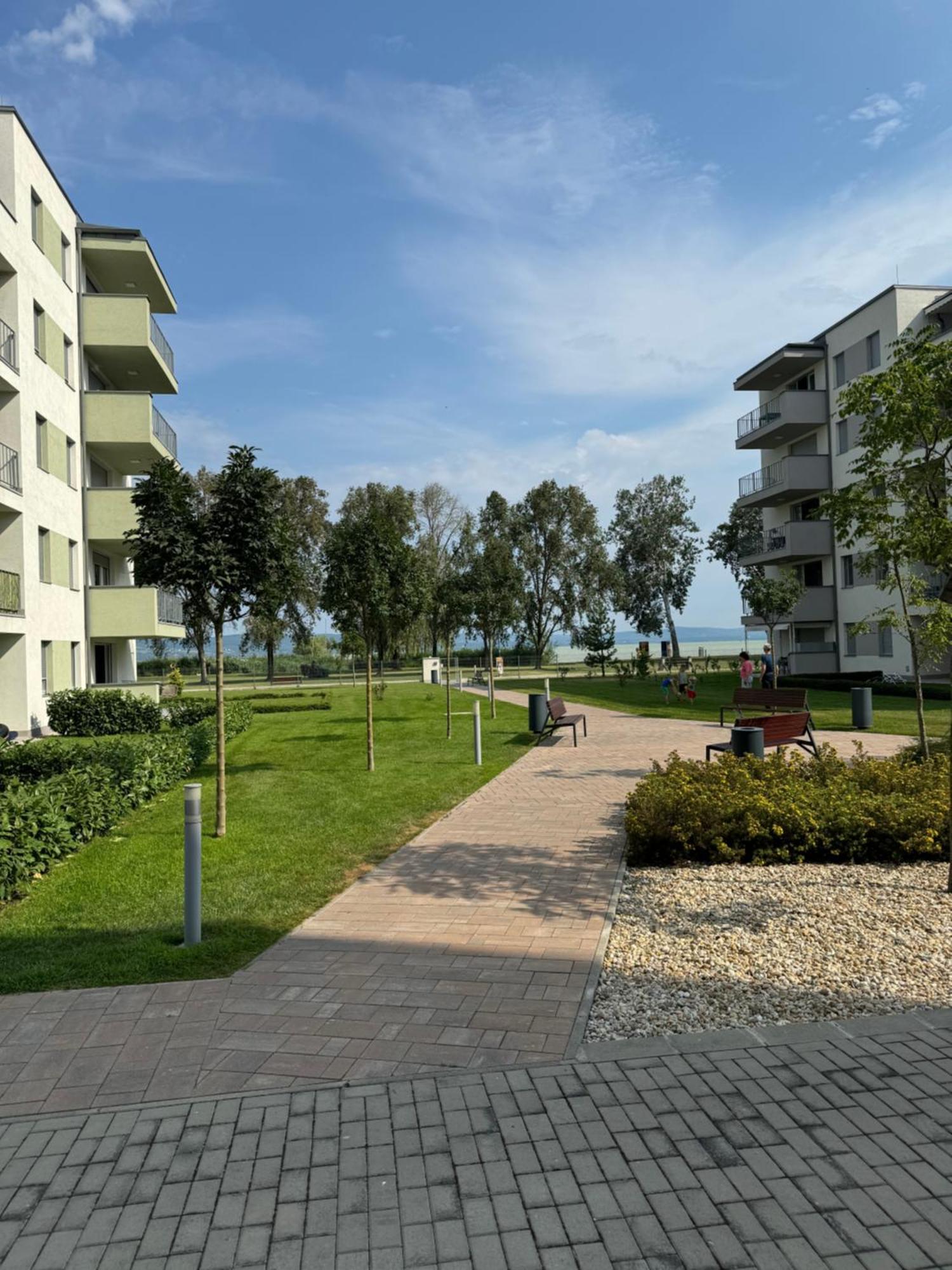 Lelle Resort Apartman 발라톤엘 외부 사진